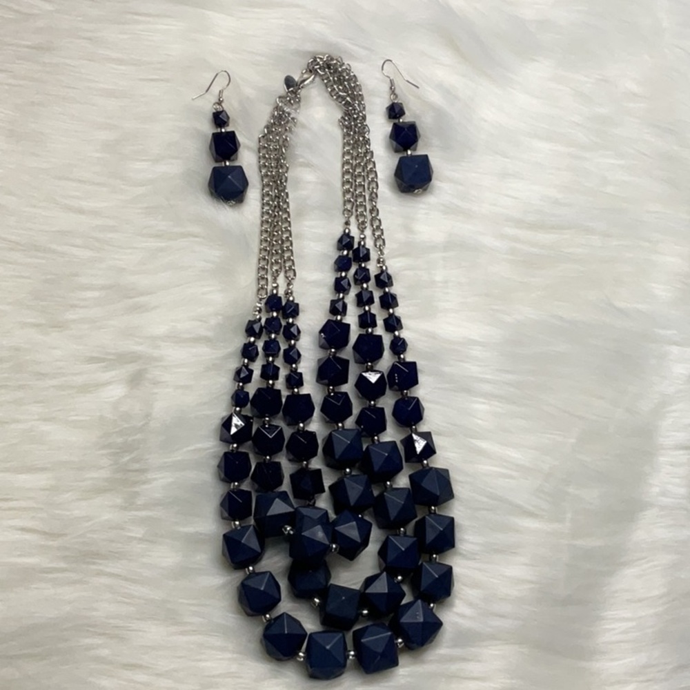 Elegant Blue Necklace and Earring Set